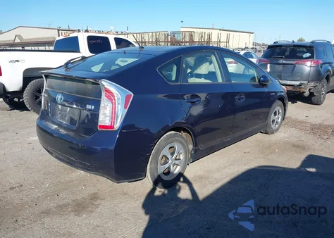 2014 Toyota Prius Two z USA, uszkodzony, nr VIN JTDKN3DU0E1782536